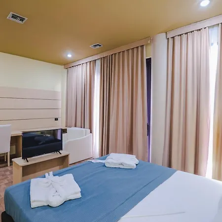 Rapo's Hotel Himare