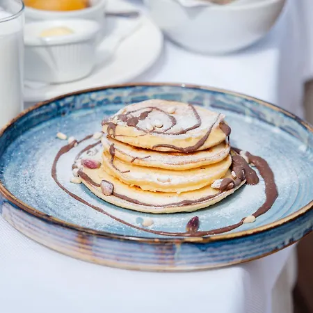 Rapo's فندق هيماري